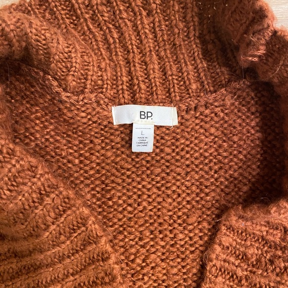BP - Sweater - Picture 3 of 4